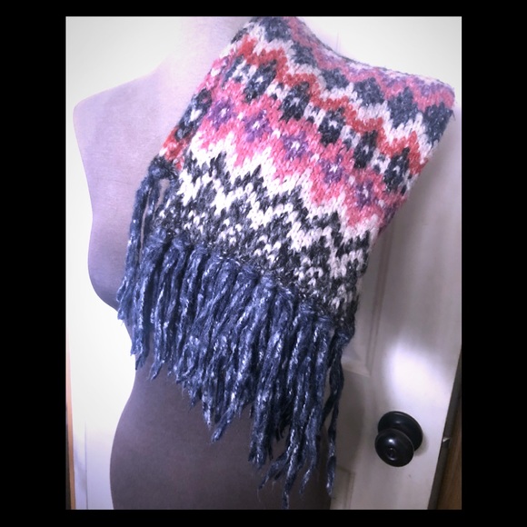 Scarf - Picture 2 of 7